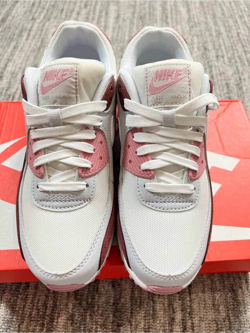 Nike WMNS AIR MAX 90 SE 'NEAPOLITAN' Size 8 Women’s / 6.5 Mens